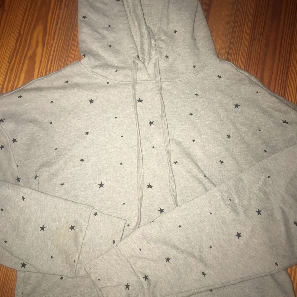 Cropped hoodie with stars!